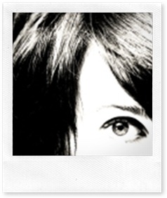 Monica contrasto per twitter